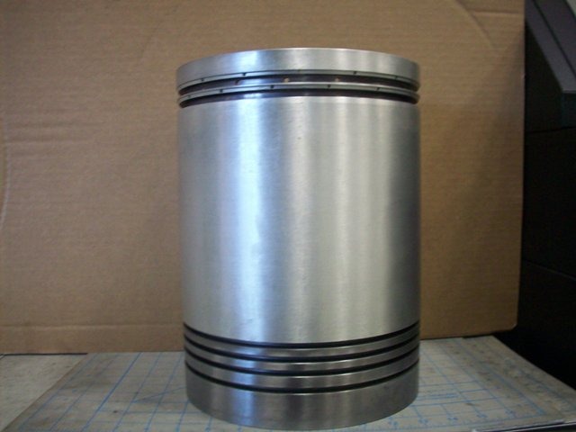 Piston Bare 645E3 HURG Tin - Uncategorized