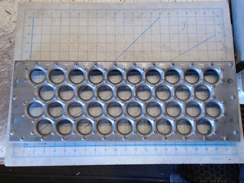 Tread, Black - Carbody