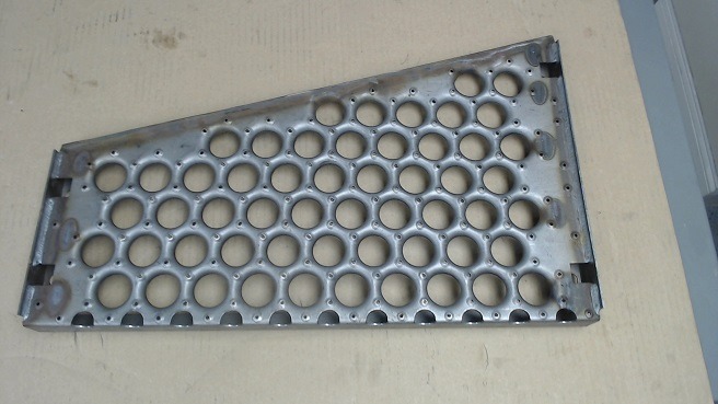 Tread, Black - Carbody
