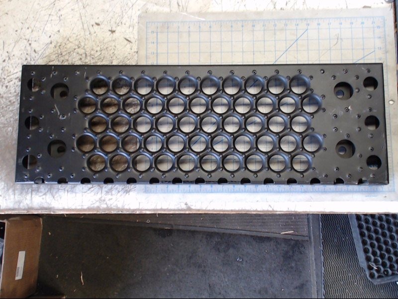 Tread, Black - Carbody
