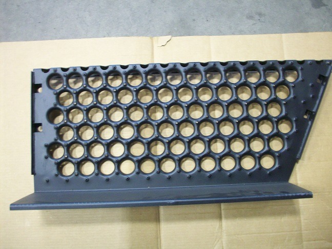 Tread, Black - Carbody