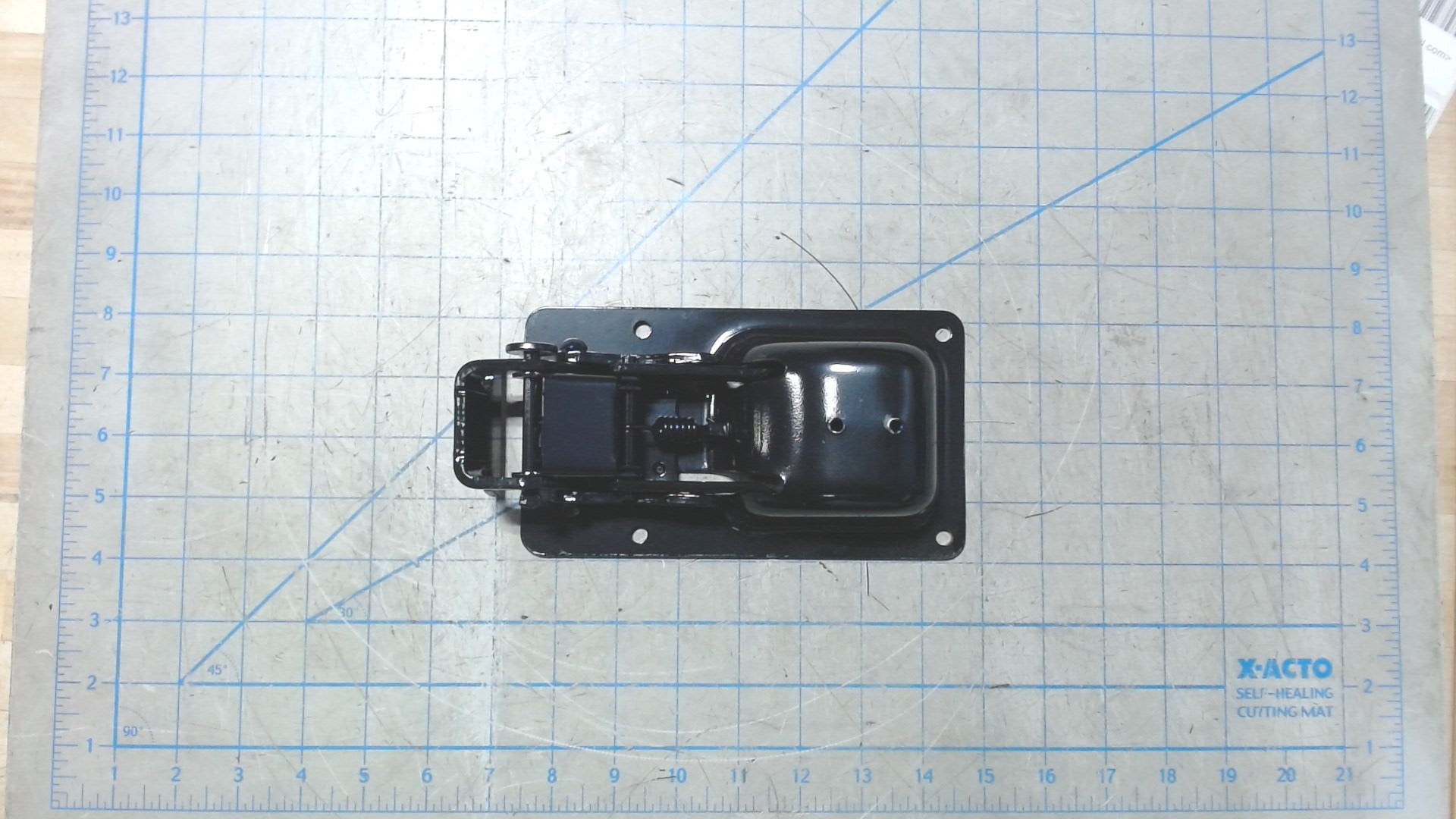 Latch Assembly - Carbody