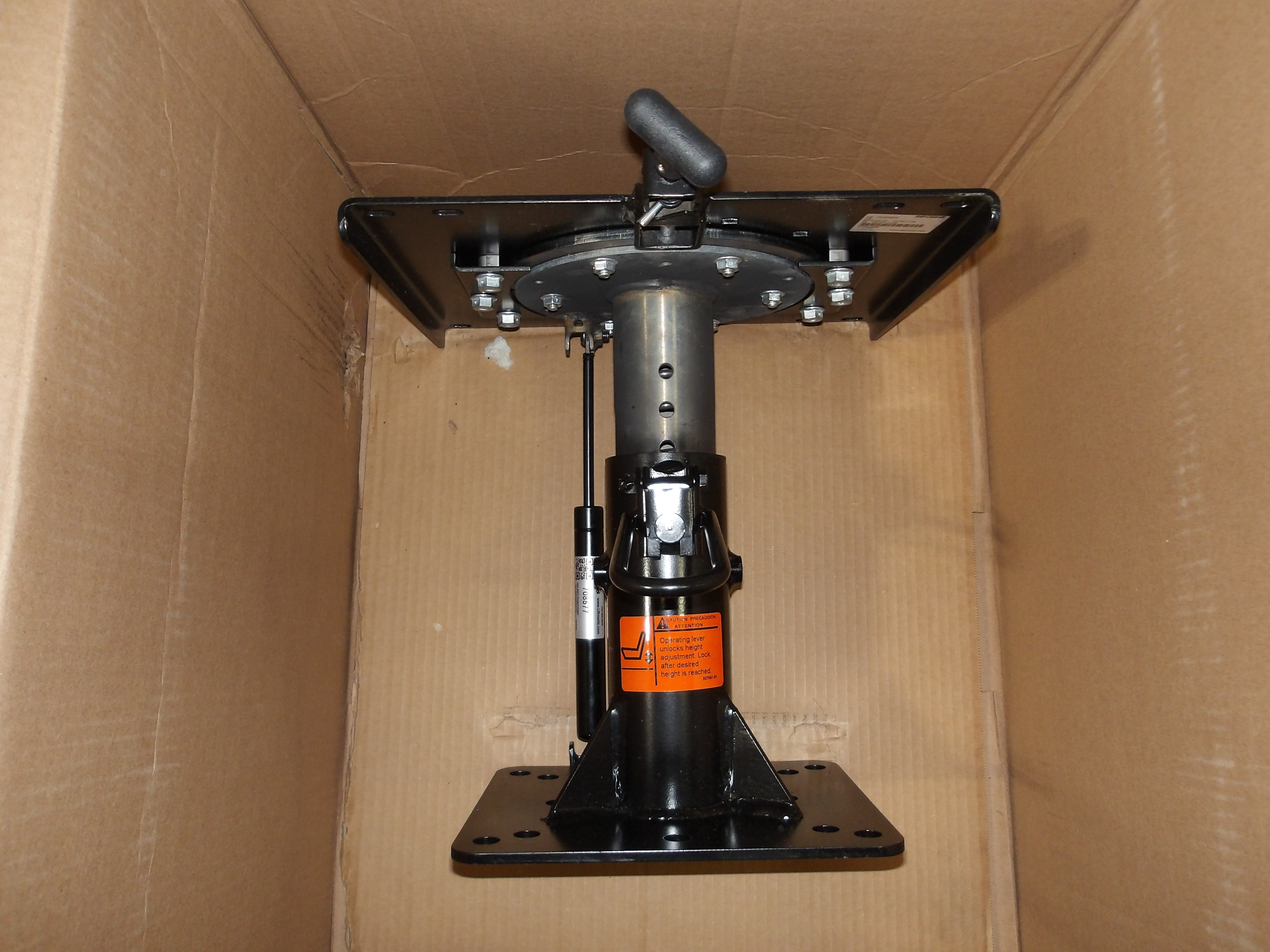 Pedestal Floor Mount - Carbody